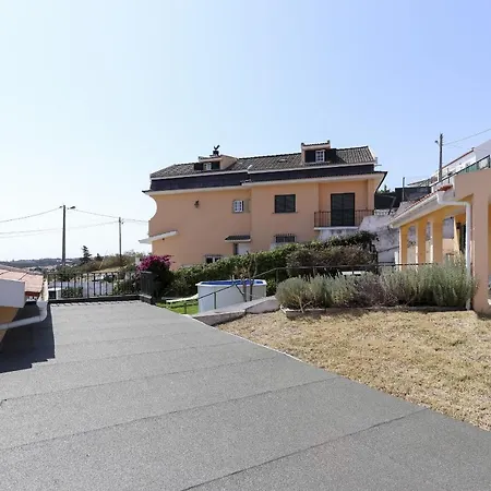 Villa Santa Maria With Pool By Homing Cascais